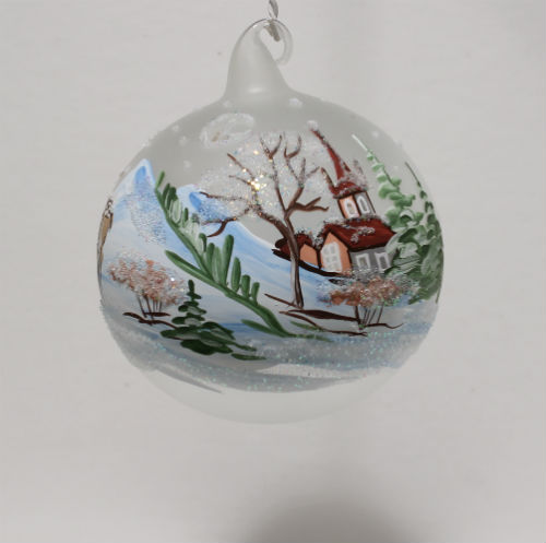 handbeschilderde kerstbal diameter 8cm wit, kerkje